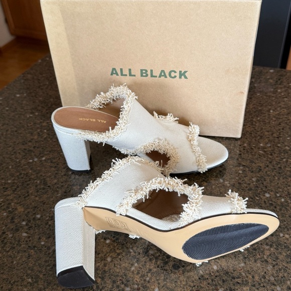 NEW - ALL BLACK Brand - Cute Cream Mules w/ Chunky Heel & Frayed Edges - Size 10 - Picture 4 of 14
